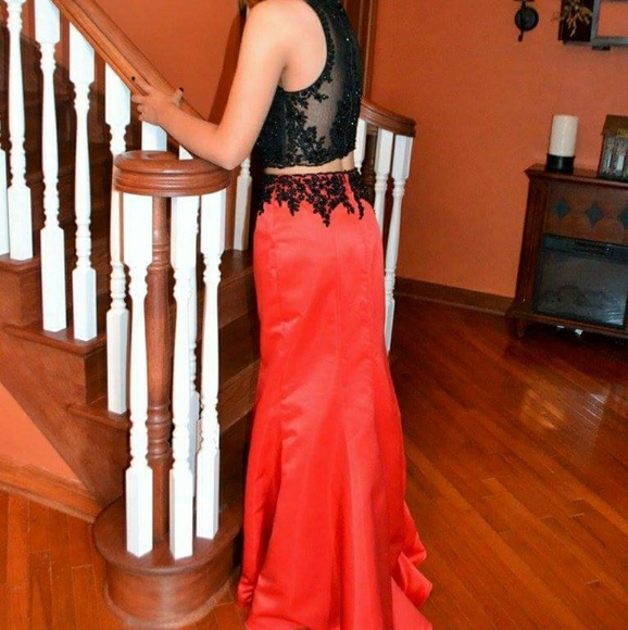 Dave & Johnny Prom Dress - Picture 2 of 3